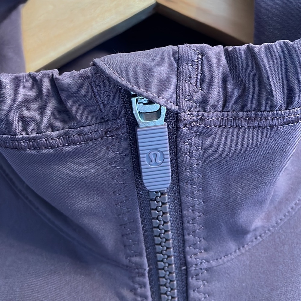 Lululemon Round Trip Jacket Size 6 - Picture 5 of 11